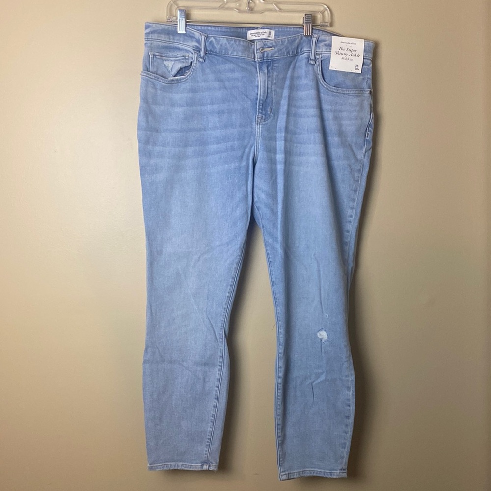 Abercrombie & Fitch Super Skinny Ankle Jeans